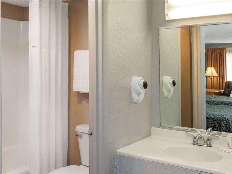 Days Inn By Wyndham Farmer City Εξωτερικό φωτογραφία