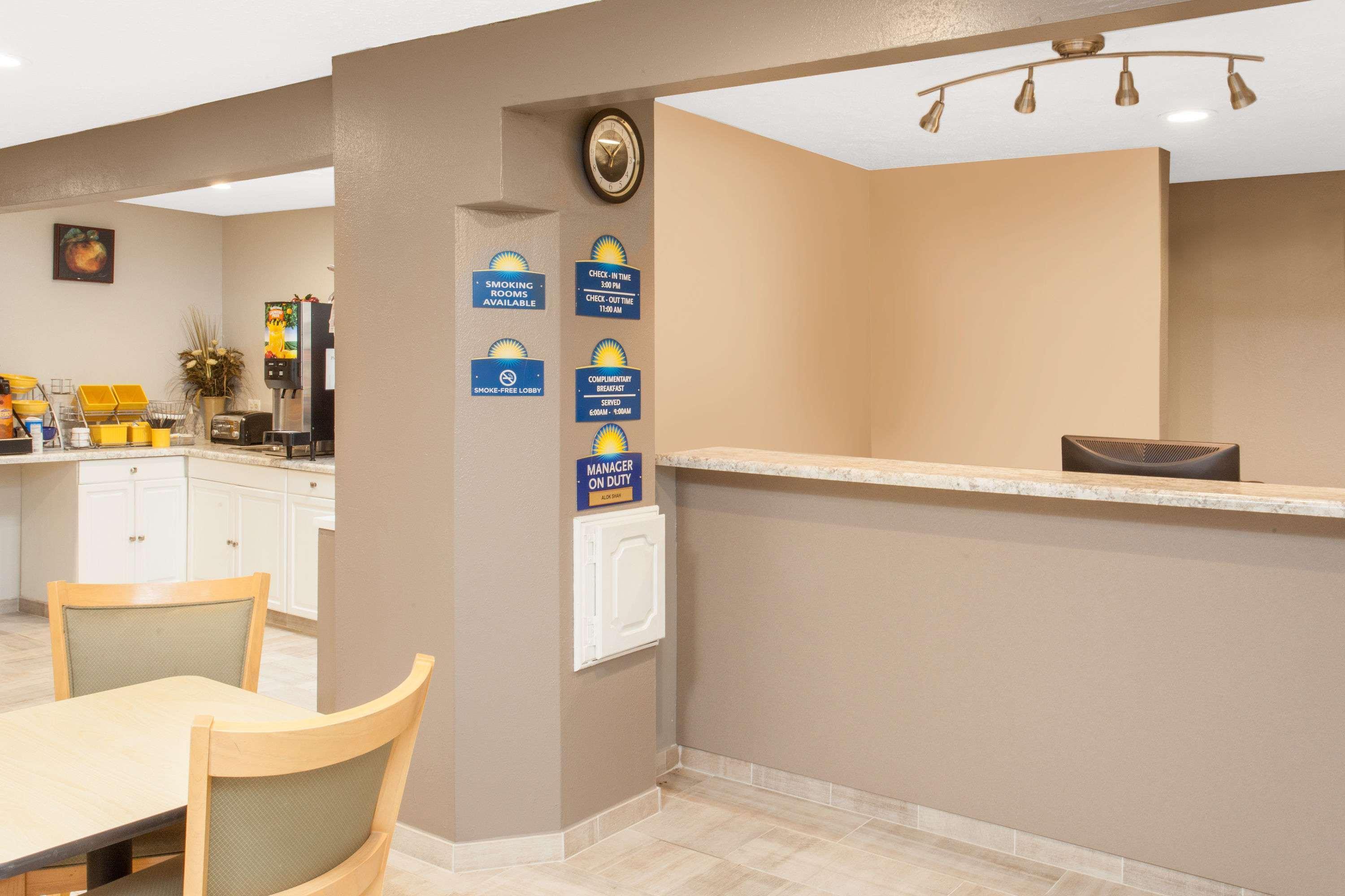 Days Inn By Wyndham Farmer City Εξωτερικό φωτογραφία