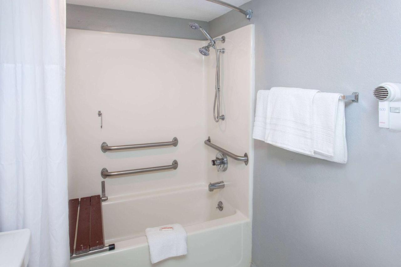 Days Inn By Wyndham Farmer City Εξωτερικό φωτογραφία